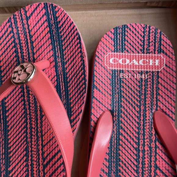 Coach flip flops. Size 7.5 - Picture 4 of 8